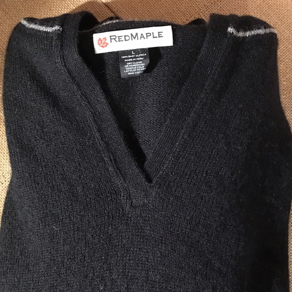 Red Maple Alpaca Pull Over - Picture 3 of 5